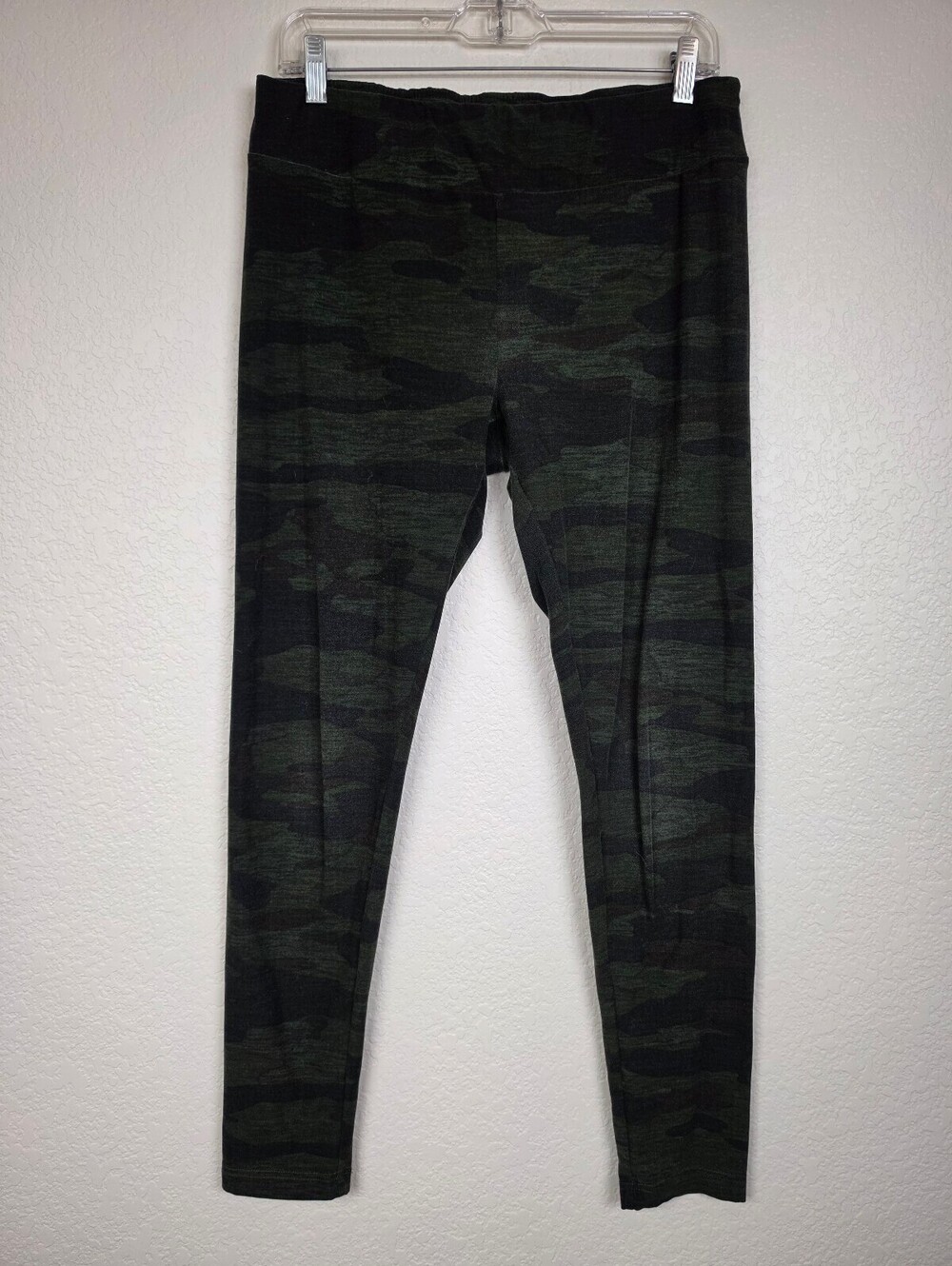 Time and Tru Women's Camouflage Leggings Size Large (12-14)